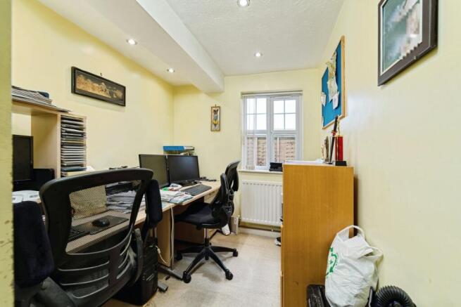 Photo 8