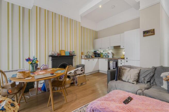 Flat 2 99 Promenade-5.jpg