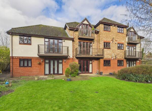 CAM02136G0-PR0543-STILL006-001