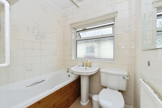 3 bed Semi-Detached for sale Image 8