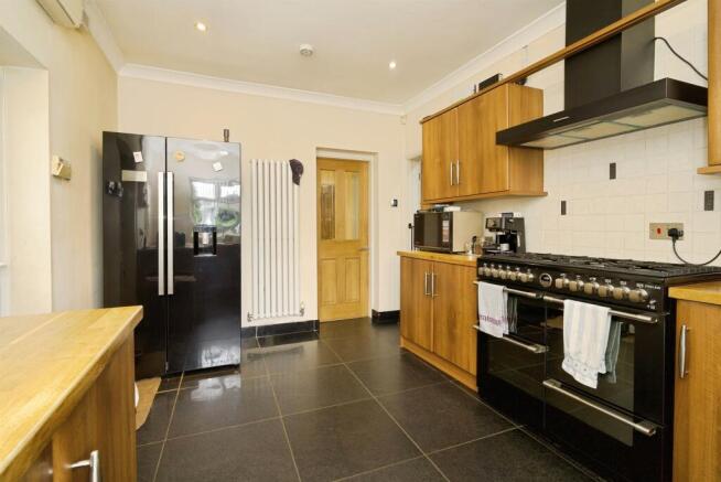 3 bed Detached Bungalow for sale Image 4