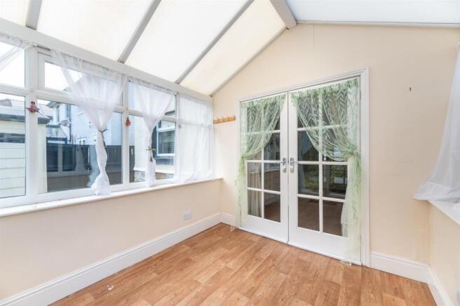 3 bed Semi-Detached for sale Image 12