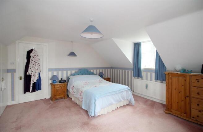 1015_Thurlow Garth.j