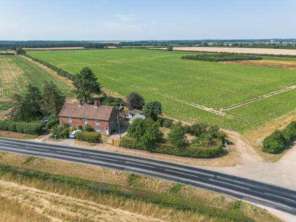 3FieldBarnCottage...