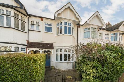 Graham Avenue, Northfields