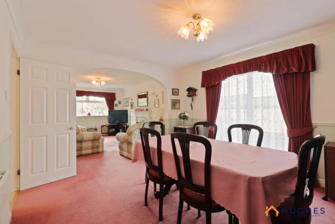 4 bed Detached for sale Image 8