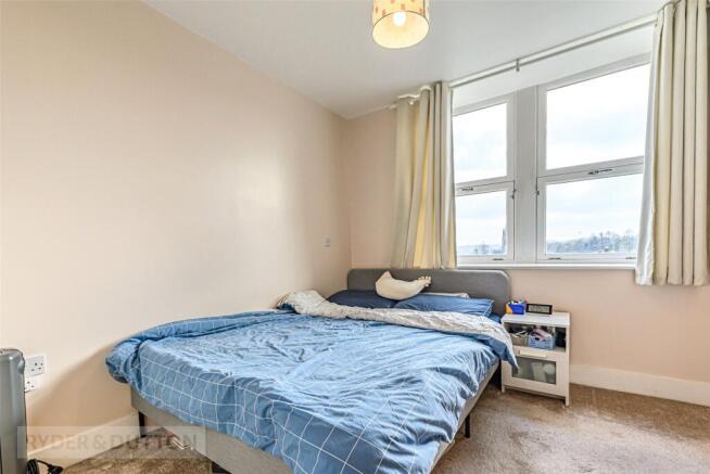 2 bed Apartment for sale Image 8