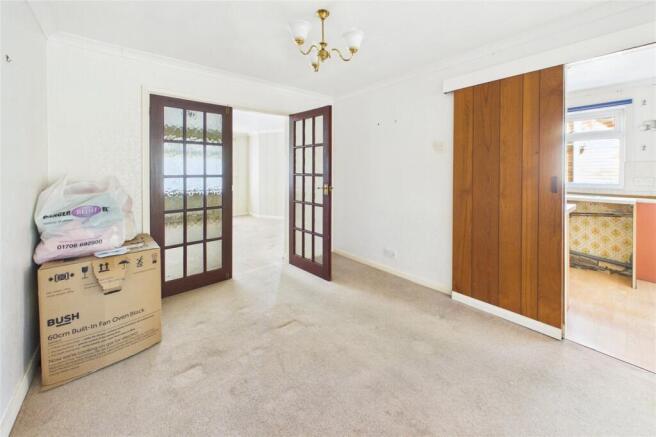 3 bed Semi-Detached for sale Image 4