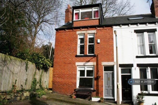 3 bed Terraced to rent Image 5