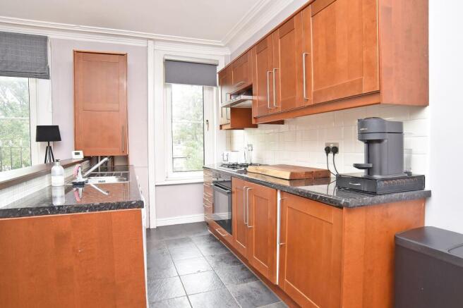 2 bed Flat to rent Image 8