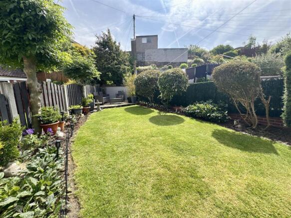 3 bed Semi-Detached for sale Image 12