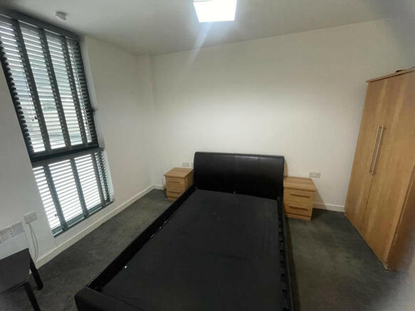 1 bed Apartment to rent Image 5