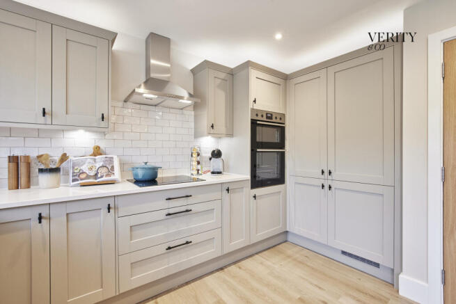 3 bed Semi-Detached for sale Image 6