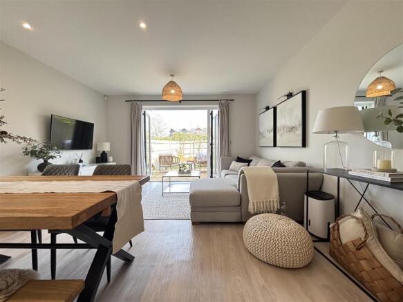 Coolhurst lounge 3.jpg