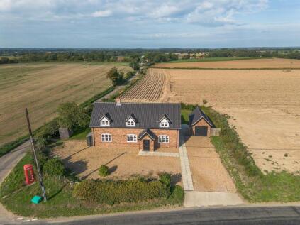 Felmingham Road, Skeyton.