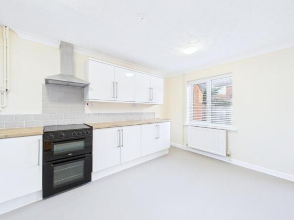 CAM01909G0-PR0454-STILL004