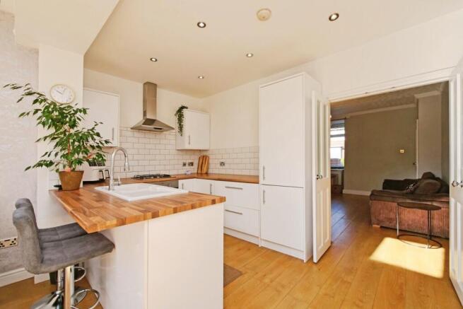 2 bed Terraced for sale Image 8