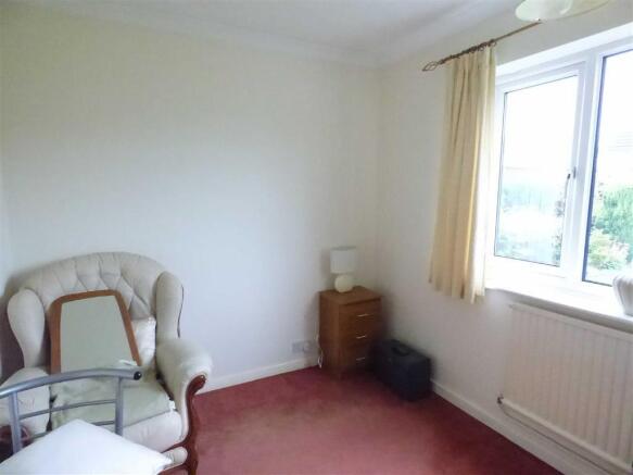 BEDROOM 2