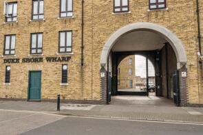 Flat 9, 106 Duke Shore Wharf, Narrow Street, London E14 8BU