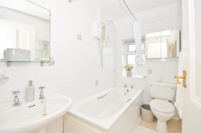 Bathroom.JPG