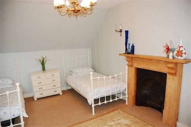 BEDROOM 6:-