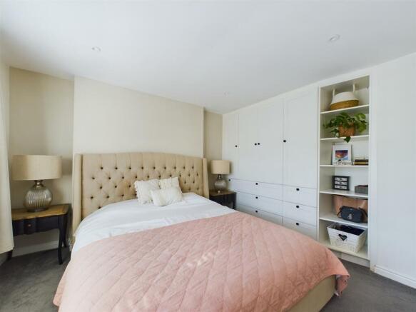 bed 1 2.jpg