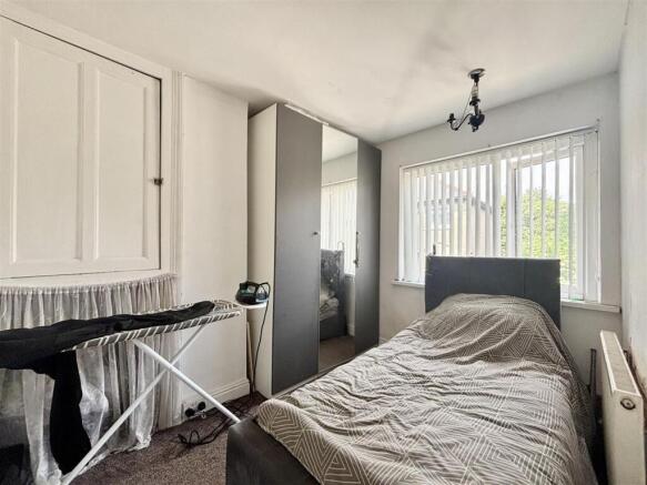 3 bed Semi-Detached for sale Image 9