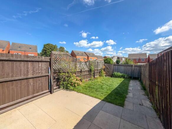 4 Elton Fold Chase, Elton, Bury, BL8 1PW photo 4