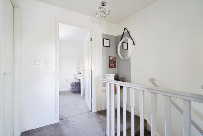 2 bed Terraced for sale Image 6