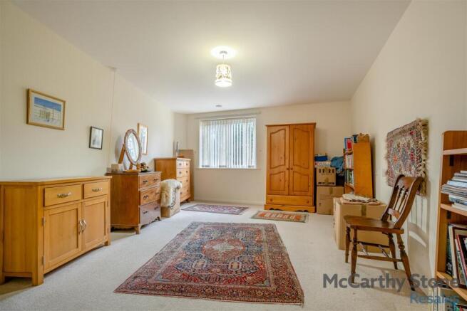 2 bed Apartment for sale Image 5