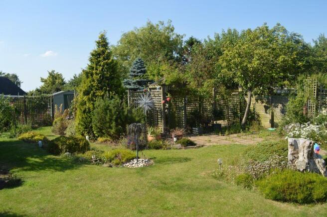 GARDEN 3