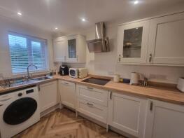 27, Springfields, Llanelli SA15 2DB