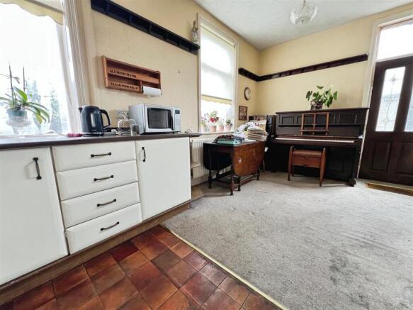 2 bed Semi-Detached for sale Image 7