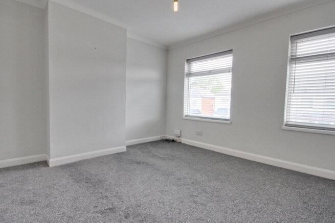 2 bed House to rent Image 7