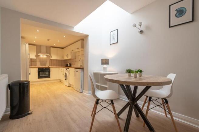 Flat B Portland Road