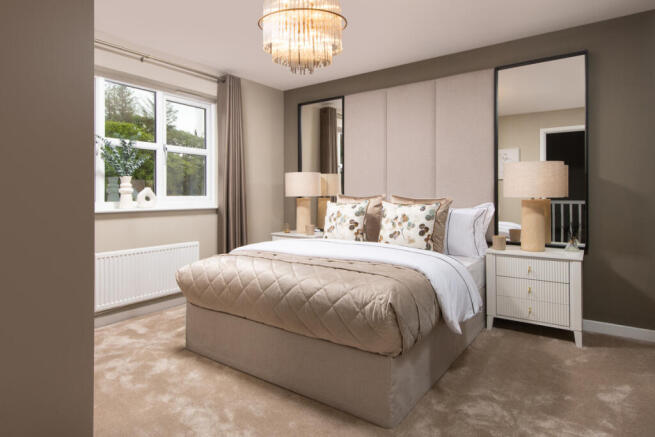 5 bed Detached for sale Image 8