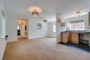 46, Mayfair Court, Wakefield WF2 8WL