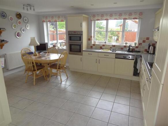 BREAKFAST KITCHEN