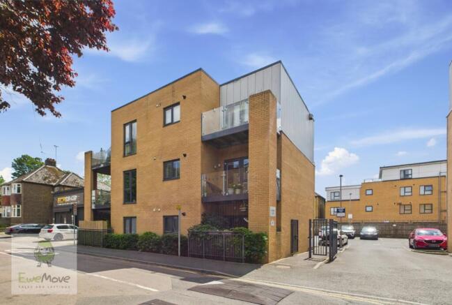 View Of The Front Of The Property