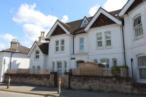 Flat 4, 62 Burton House, Salisbury Road, Burton, Christchurch BH23 7GA