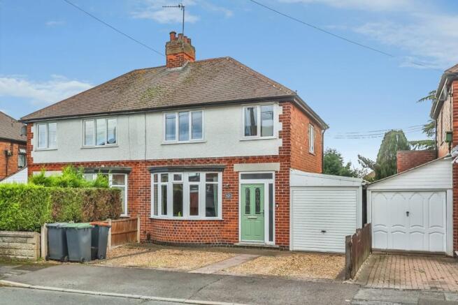 3-bed semi-detached on Alandene Avenue, Watnall, Nottingham, Nottinghamshire, NG16, £250,000