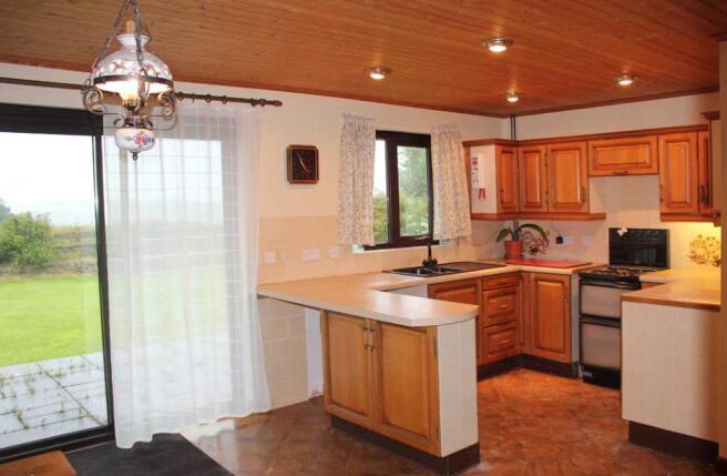KITCHEN/DINIER