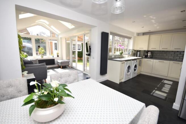 Windermere Way, Farnham, Surrey, GU9 photo 4