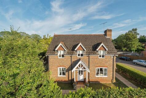 Home Close, Virginia Water