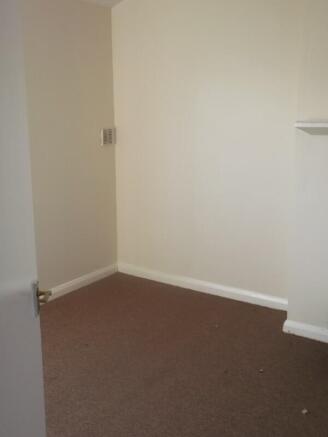 2 bed Terraced to rent Image 9