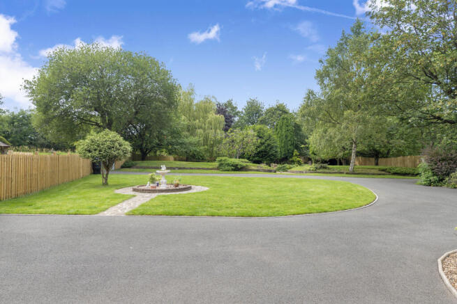 3 bed House for sale Image 10