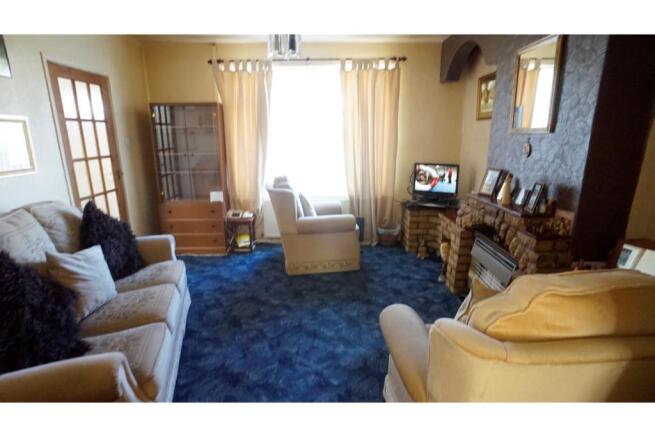 Lounge/Dining Room