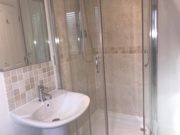 Hazel House - en-suite shower room i.jpg