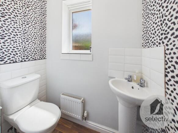 4 bed Detached for sale Image 8