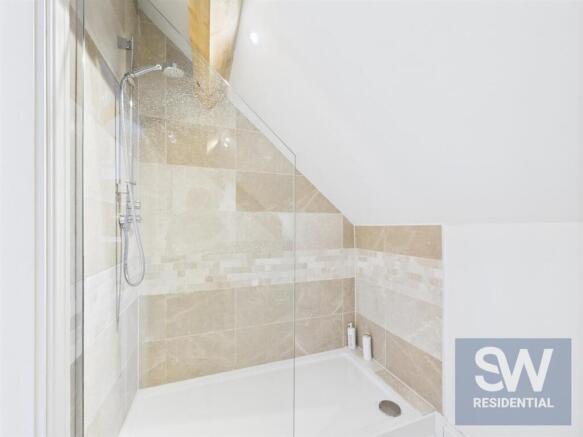 2 bed Apartment for sale Image 6